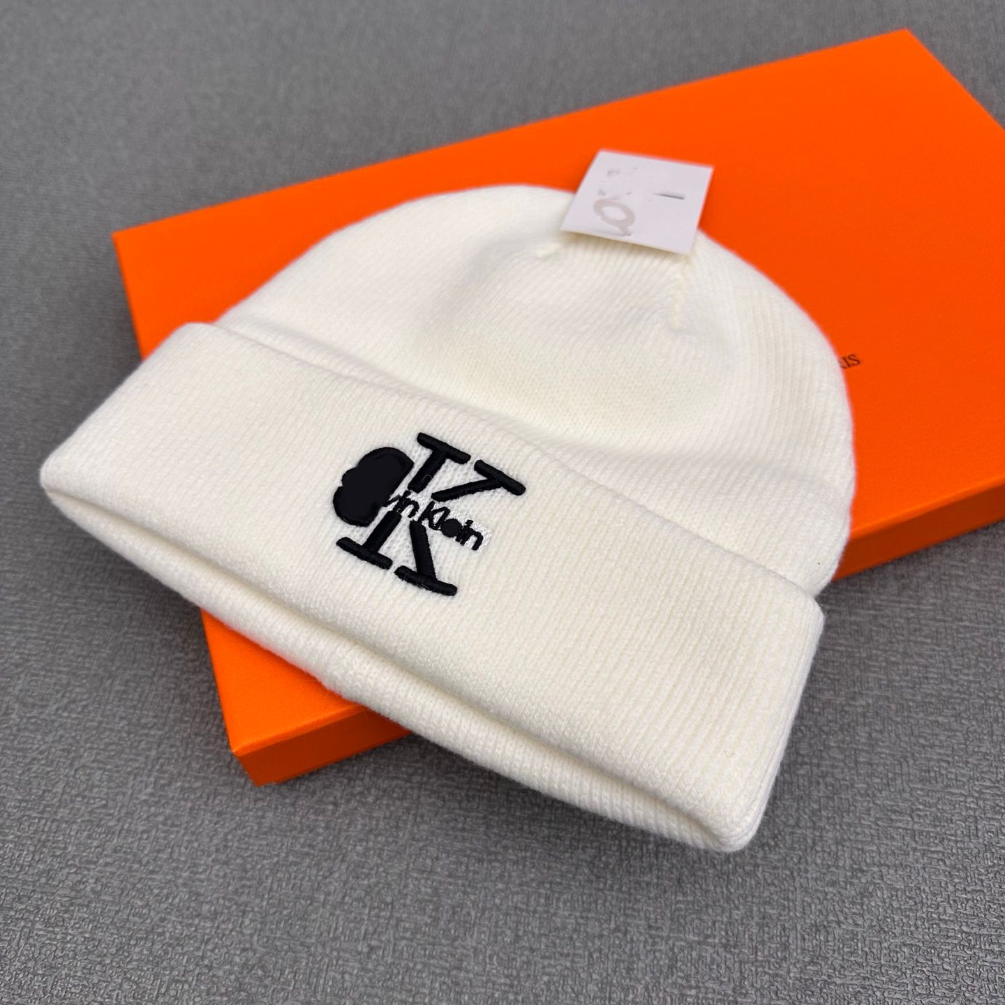 Calvin Boxer Beanie For Woman Man 2026 Luxury Designer Knit Hat - 3 of 3