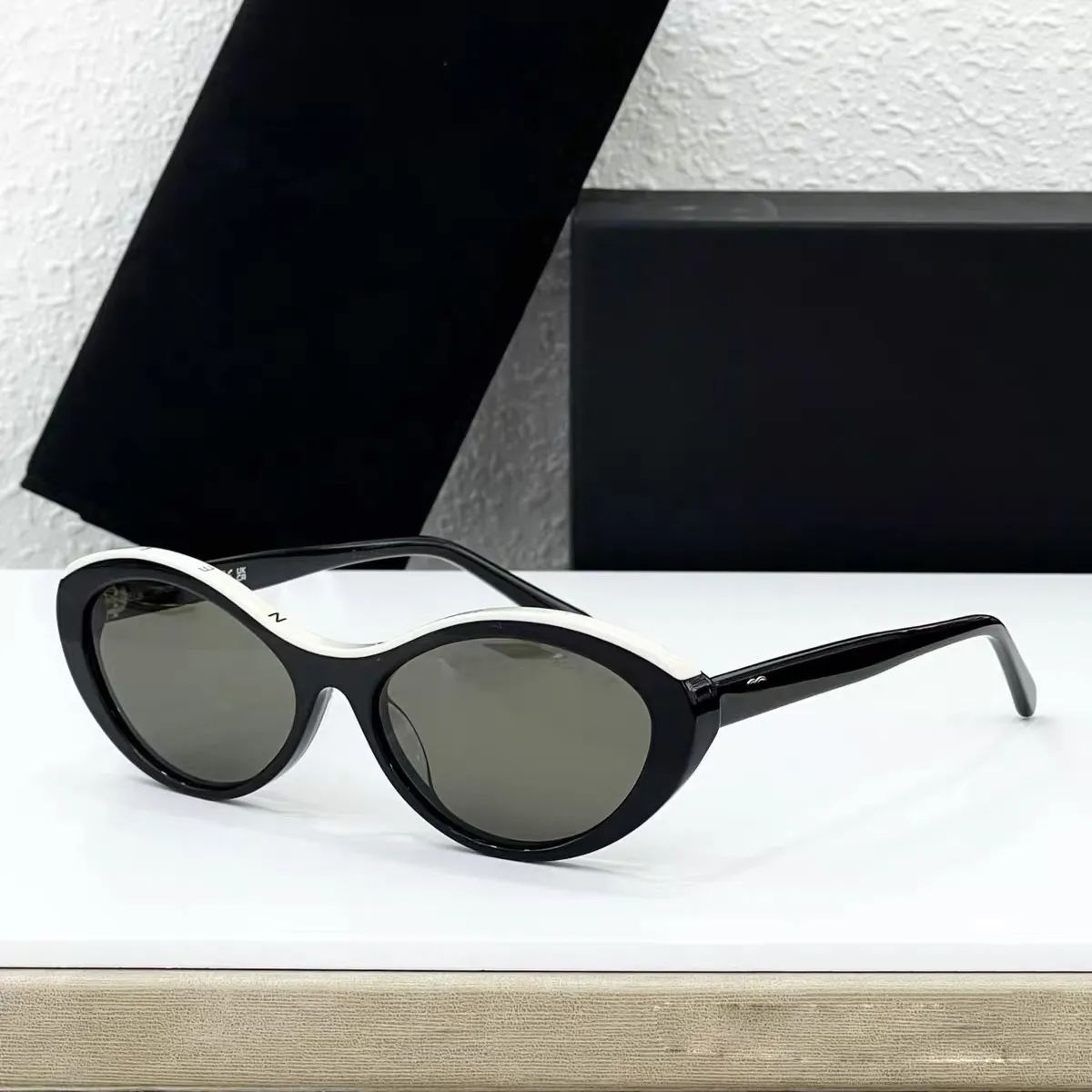 Luxury Designer Sunglasses Cat Eye rotundity Frame sunglasses for women letter classic Travel trend Beach shading UV protection polarized fashion - 1 of 5