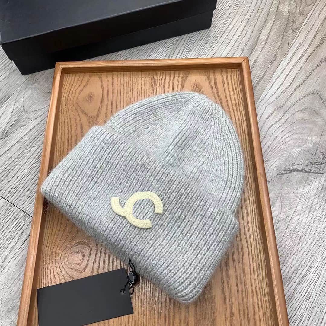 Designer Luxury Temperament Versatile Beanie Knitted Warm Scarves Letter Pure Colour Design Gift Hat Dust Bag 8 Colors Very Good - 6 of 7