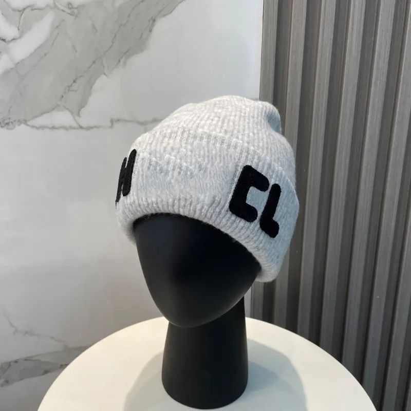 Womens Designer Beanies Winter Autumn Mens Wool Bonnet Luxury Warm Fitted Double Letters Soft Cashmere Street Fashion Beanie Hats nice - 3 of 7