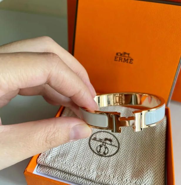 Designer Bracelet Jewelry Classic Letter Bracelet Men's and jewlery designer for women 18k Gold Rose Gold Silver Tri-Colour Bangle 12MM Wide - 2 of 5