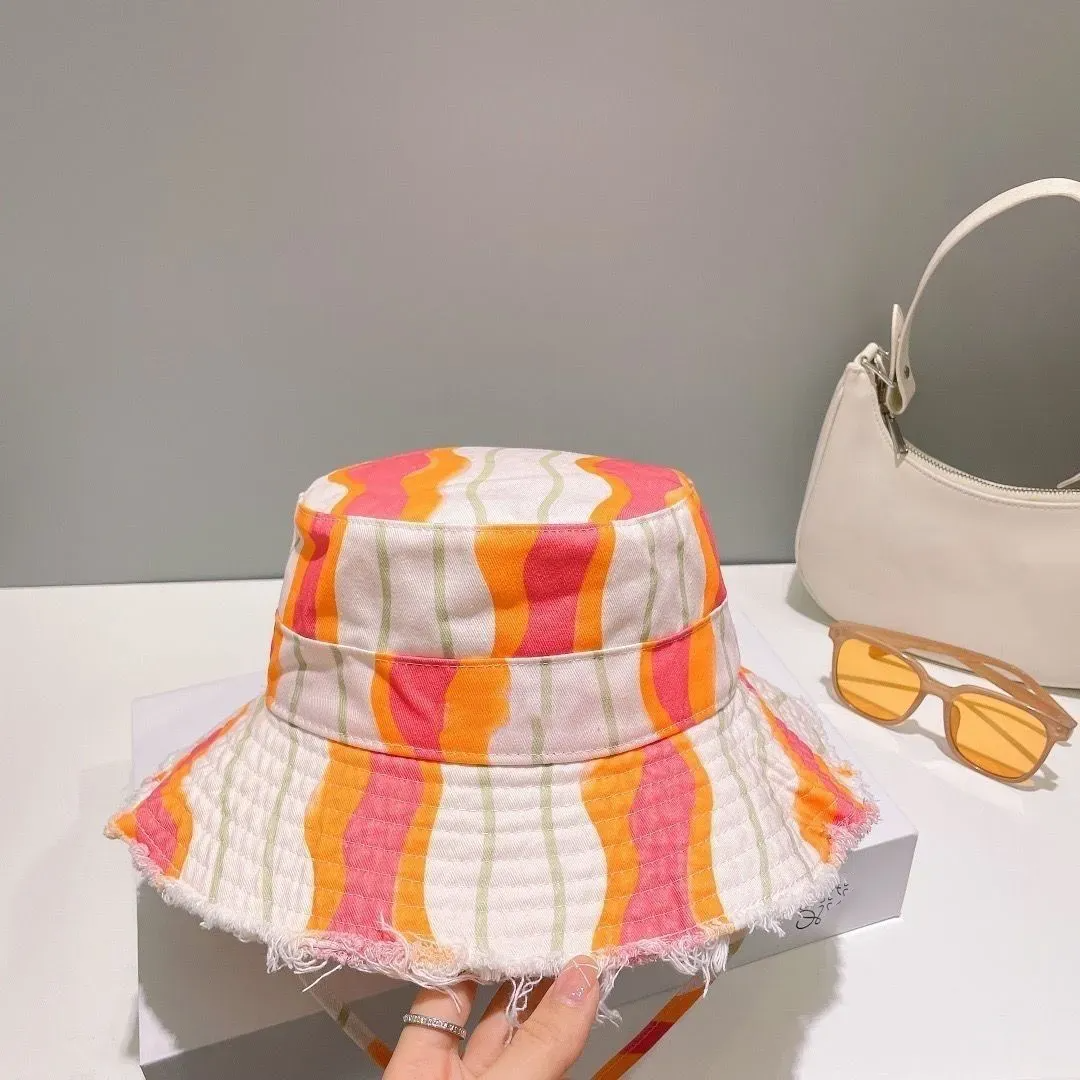 2026 Woman Designer Bucket Hats Hat for Men Women Wide Brim Cap Caps Summer Le Sun Hat - 2 of 7