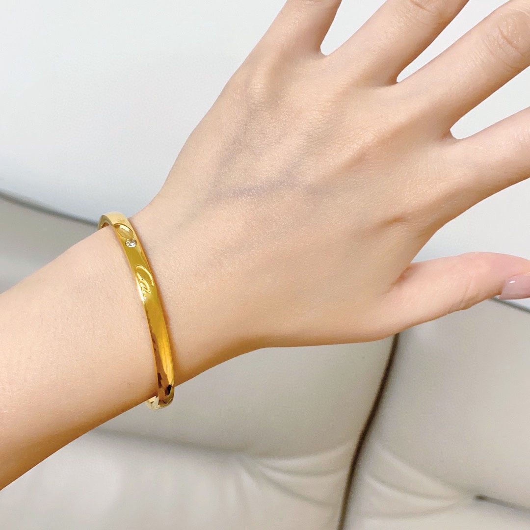 Bracelet Carve Letters Gold Sliver Bracelet Designer For Women Luxury Jewelry Couple Style For Women Wedding Good - 6 of 8