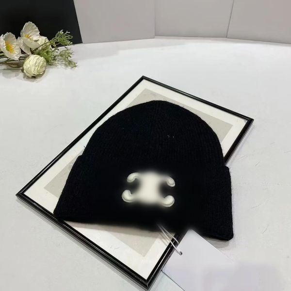 Designer beanie good material embroidery Luxury Knitted Hat Classic UNISEX trend autumn winter Elegance versatile temperament Casual fashion very nice - Fashion Accessories - luxurygoodsales